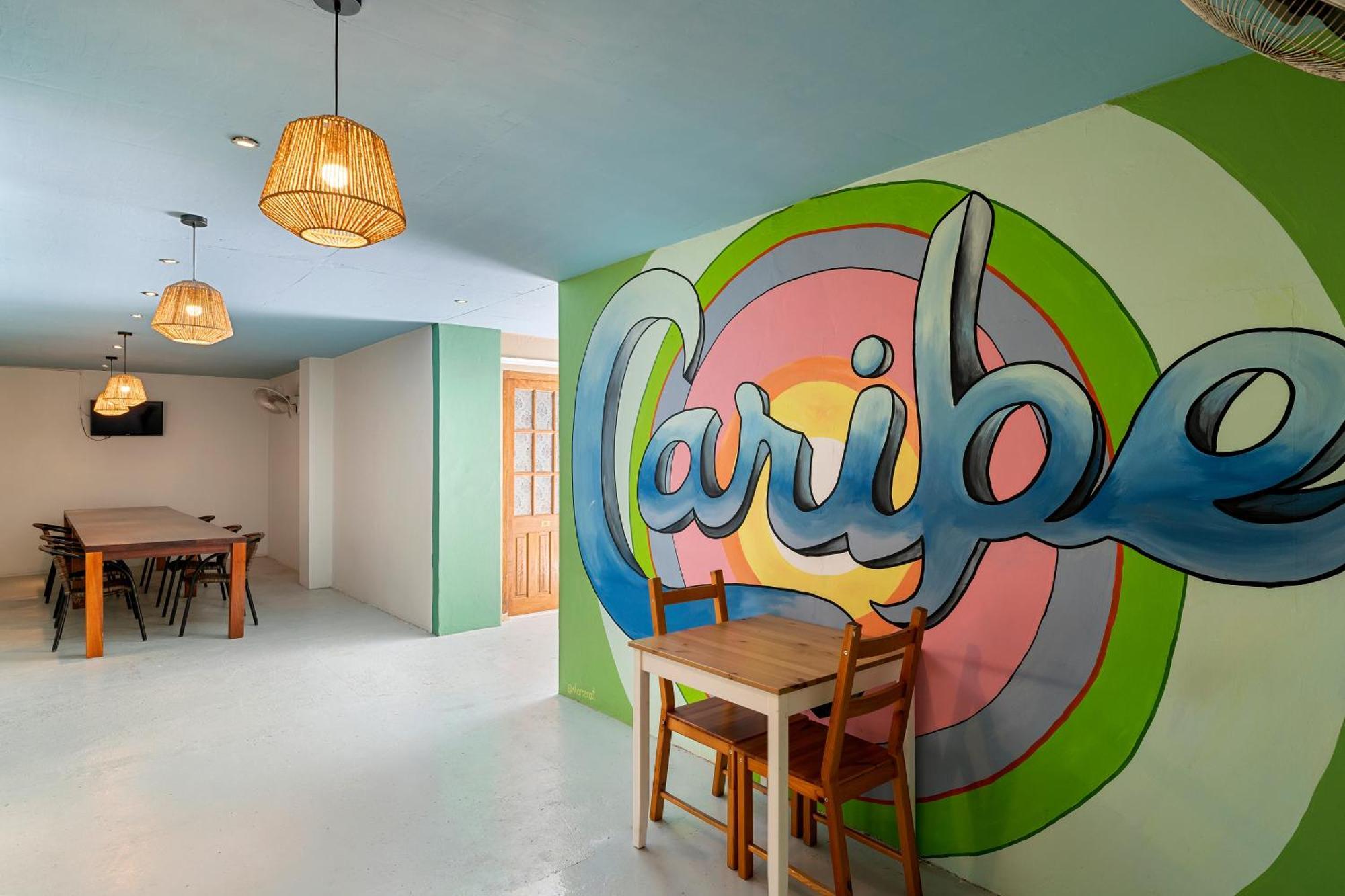 The Ritz Hostel ウィレムスタッド エクステリア 写真