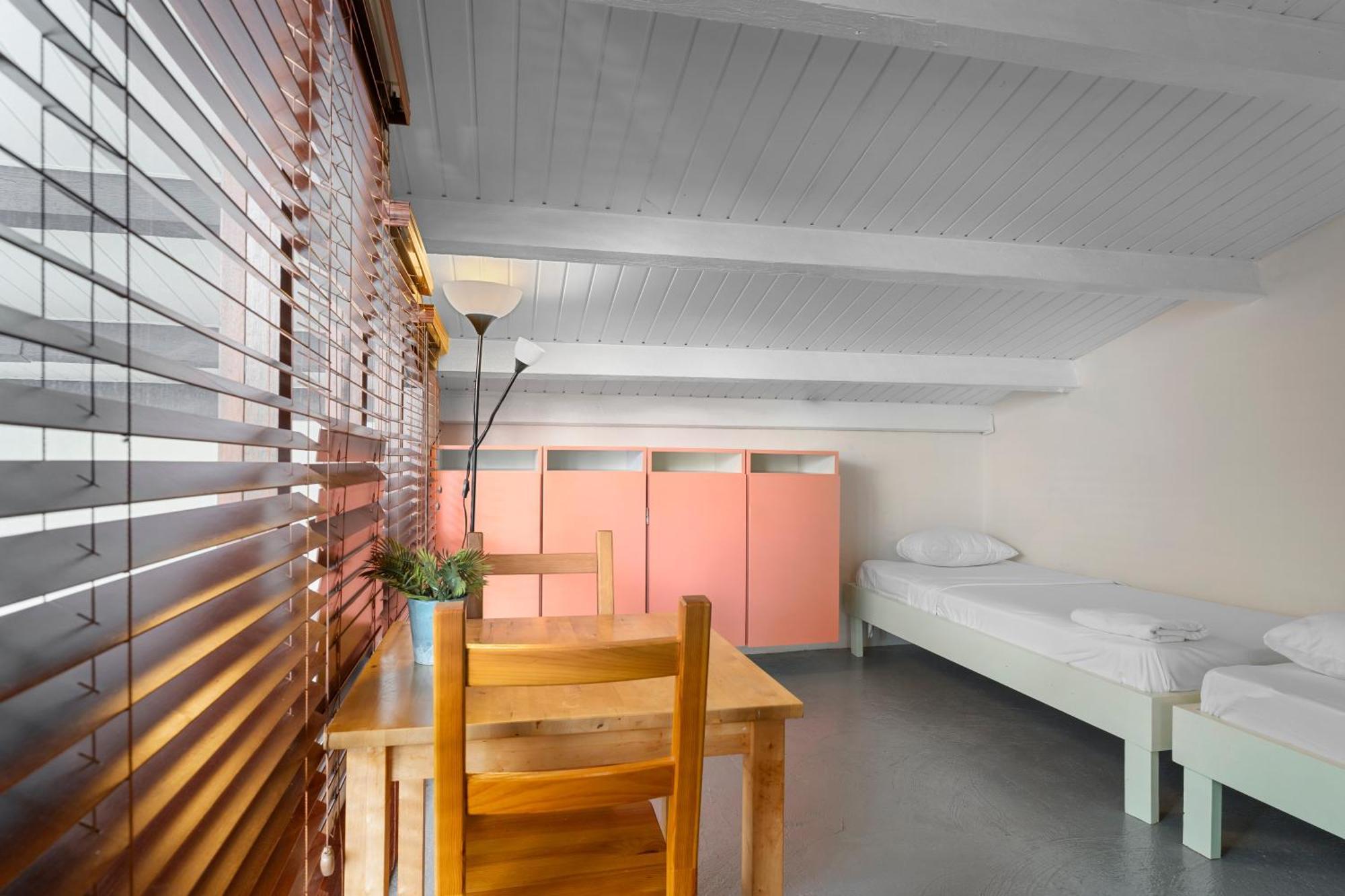 The Ritz Hostel ウィレムスタッド エクステリア 写真