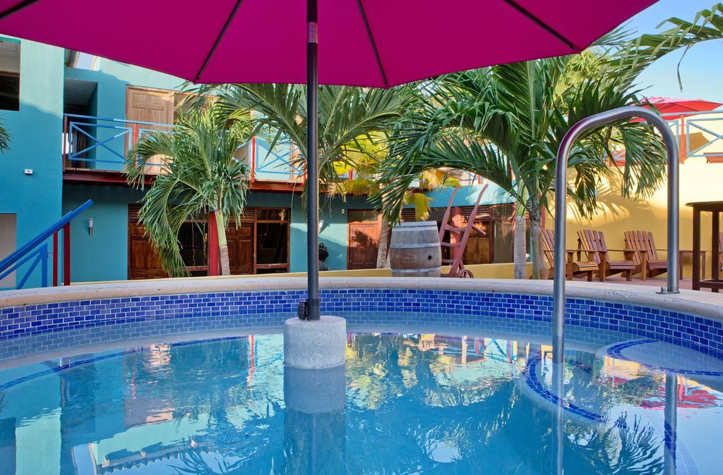 The Ritz Hostel ウィレムスタッド エクステリア 写真