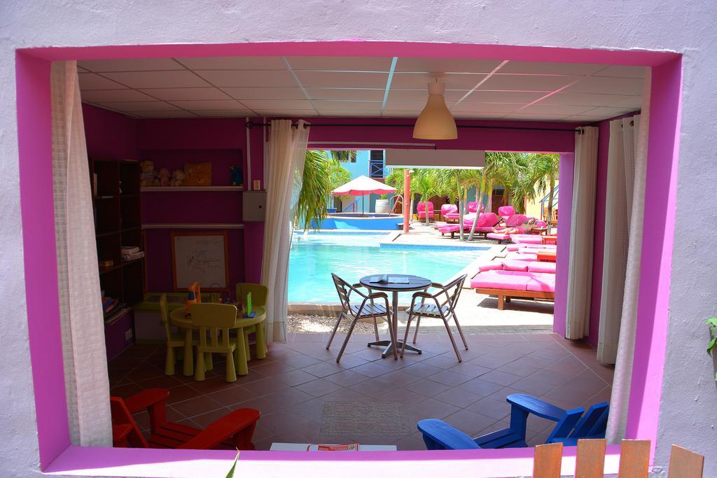 The Ritz Hostel ウィレムスタッド エクステリア 写真