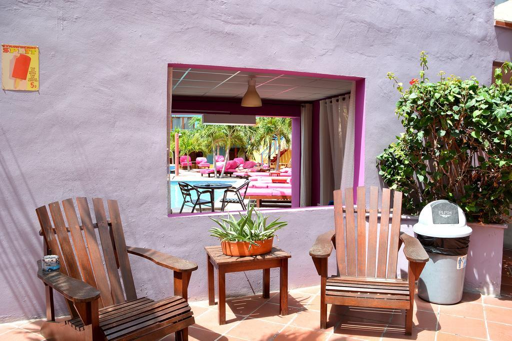 The Ritz Hostel ウィレムスタッド エクステリア 写真