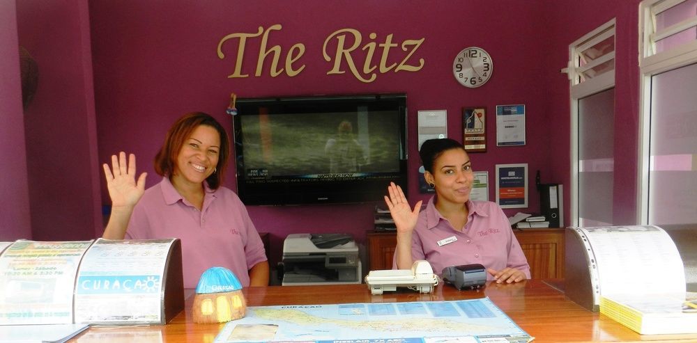 The Ritz Hostel ウィレムスタッド エクステリア 写真