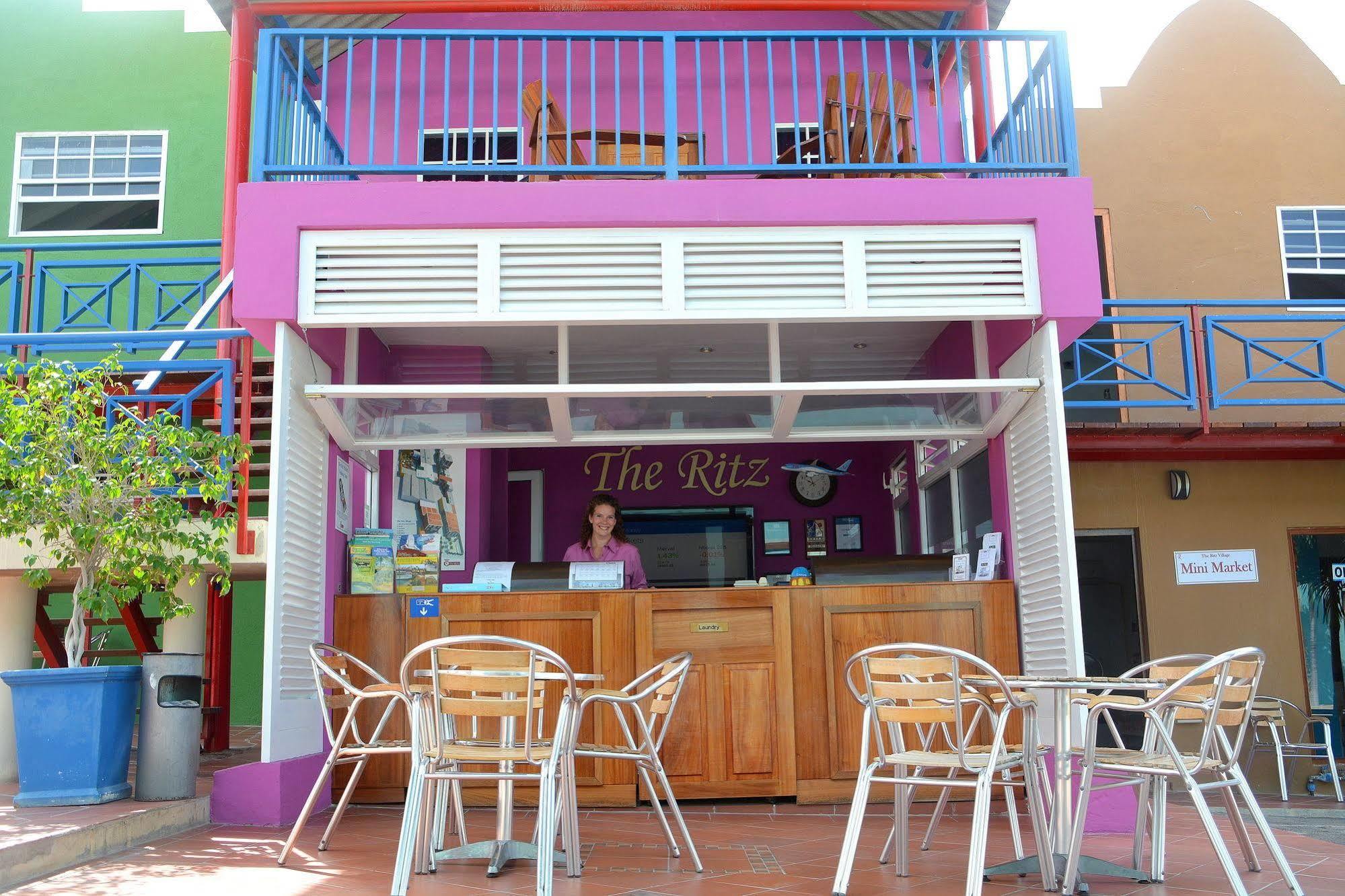 The Ritz Hostel ウィレムスタッド エクステリア 写真